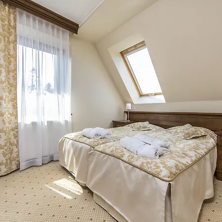 Crocus Hotell