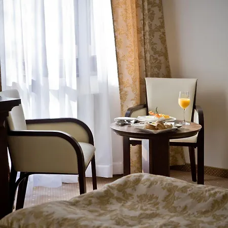 Hotel Crocus