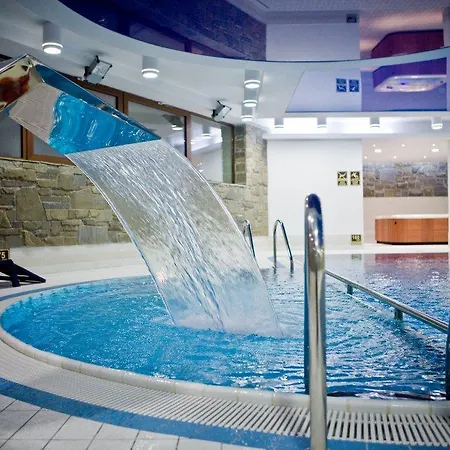 Hotel Crocus 4*